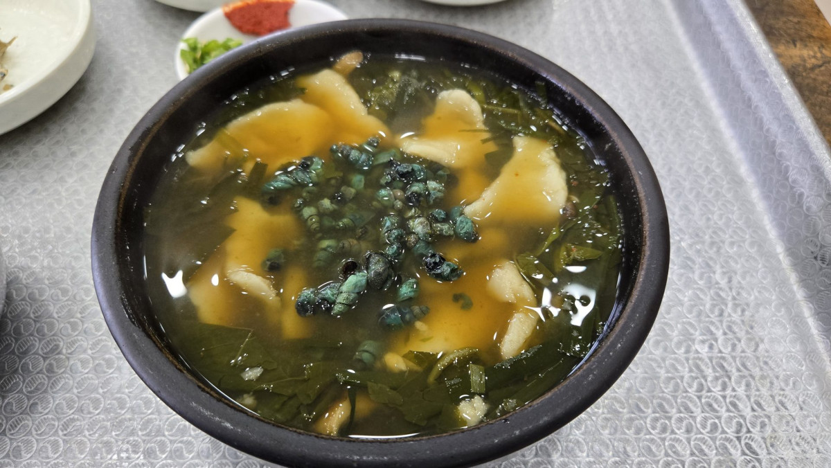 충북 영동 월류봉 올갱이 맛집, 3대 60년 전통 안성식당 솔직 후기 1번 사진
