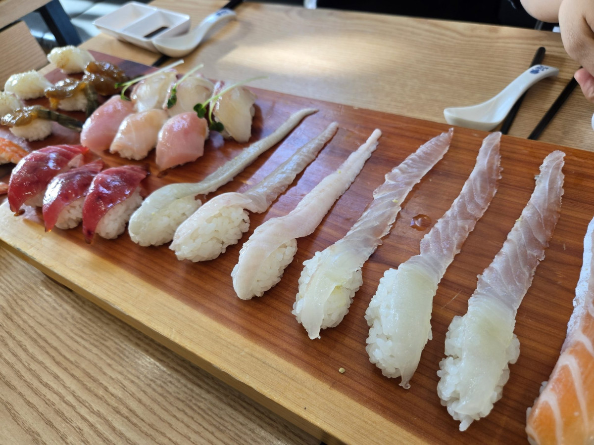 긴꼬리초밥 상동본점 삼총사셋트 리뷰 - 길게 늘어뜨린 회가 매력적인 초밥맛집 3번 사진